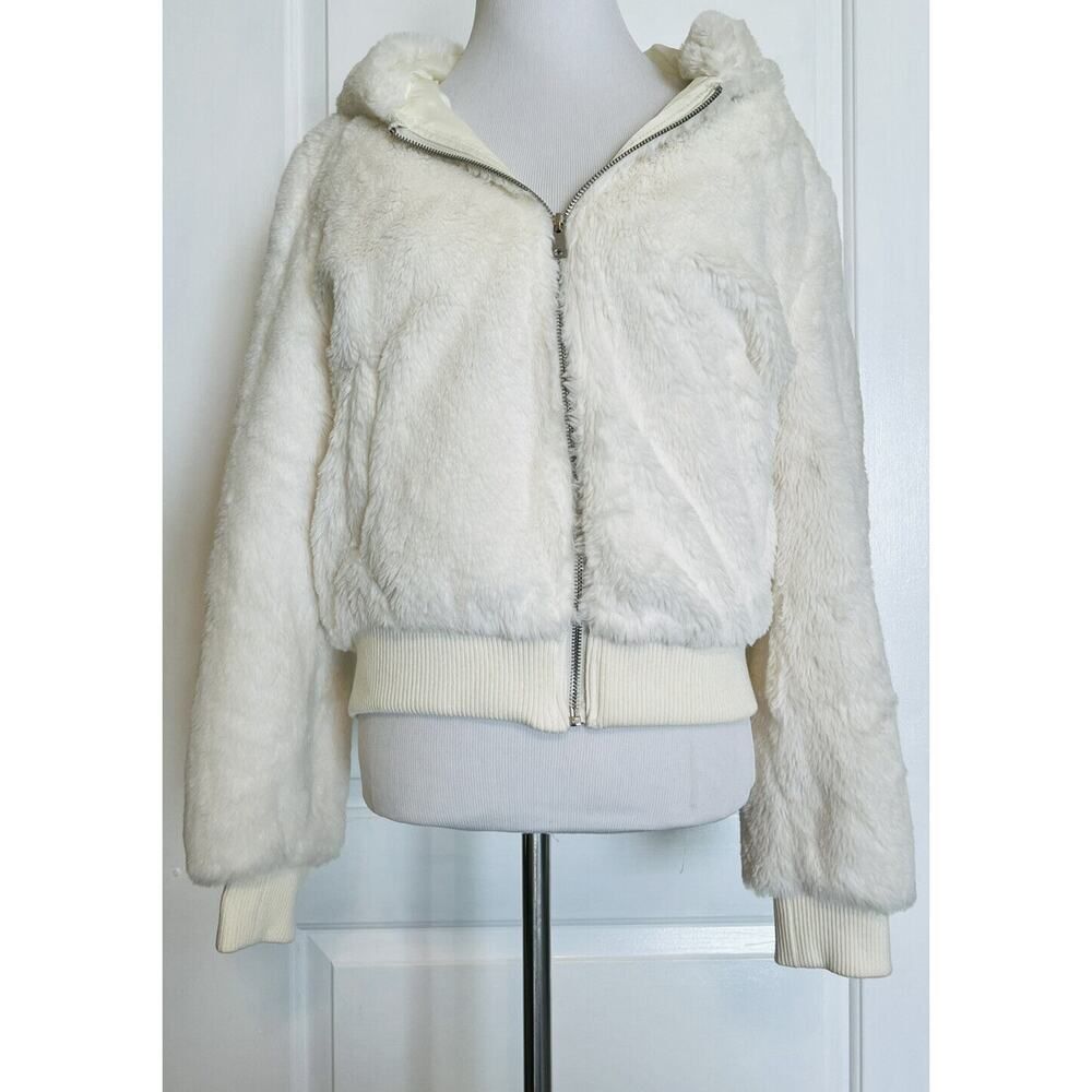 LOVE TREE White Faux Fur Coat Jacket NEW Los Angeles Boutique Cozy Soft Hooded L
